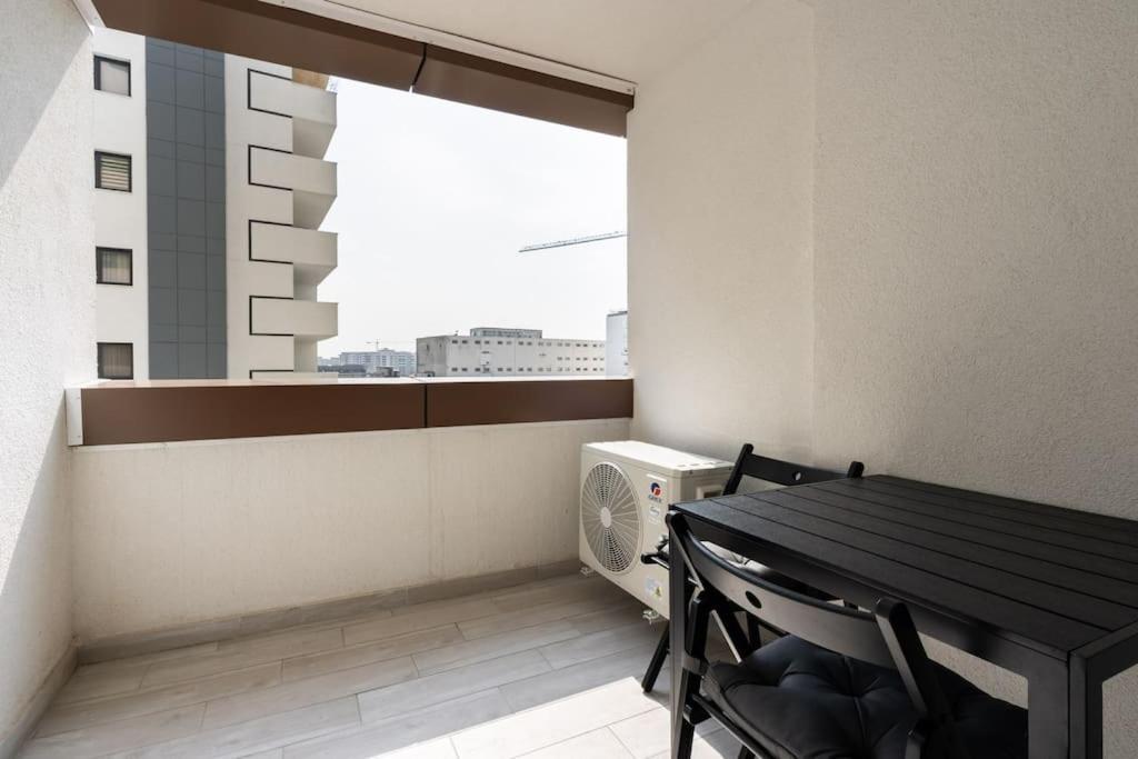 The Roka Studio Bucureşti Ngoại thất bức ảnh