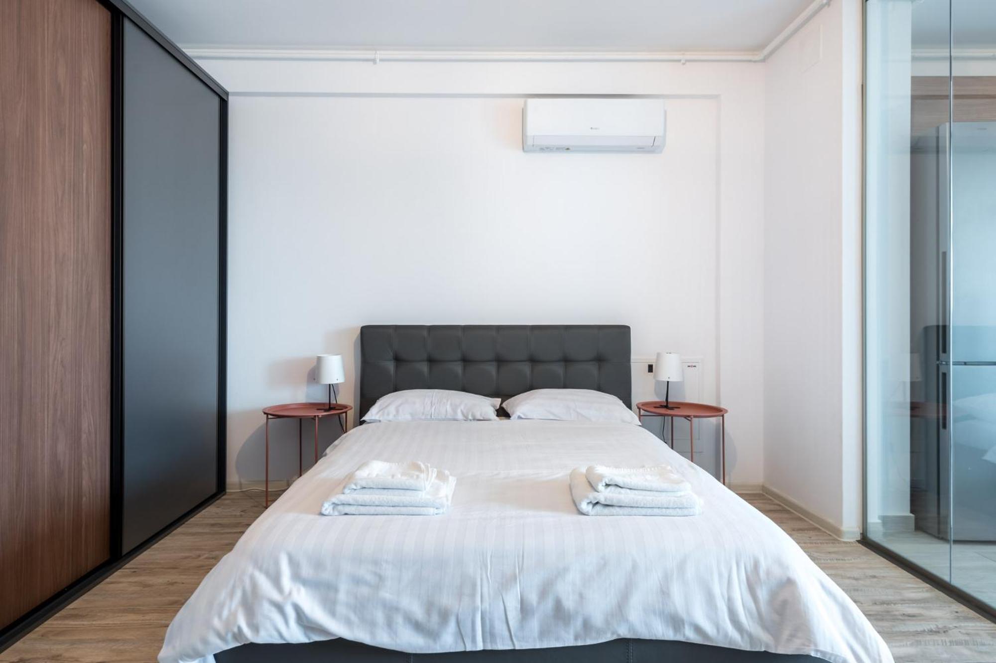The Roka Studio Bucureşti Ngoại thất bức ảnh